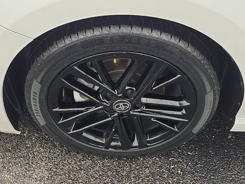 Used 2025 Toyota Camry XSE image 8