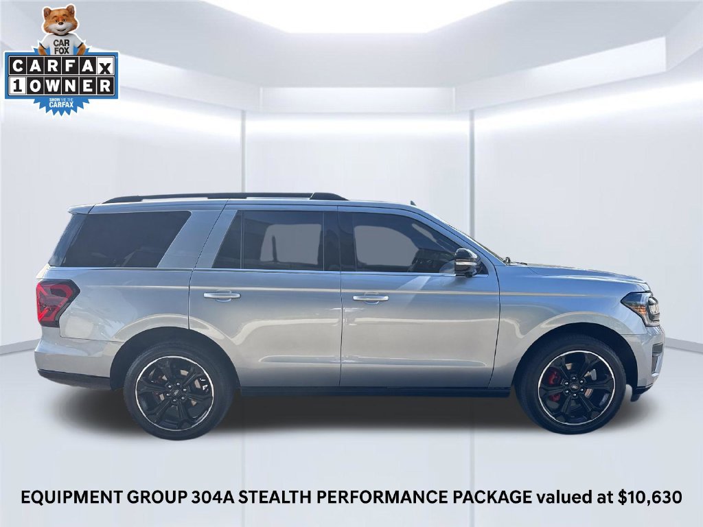 Used 2024 Ford Expedition Limited AWD/4WD image 3