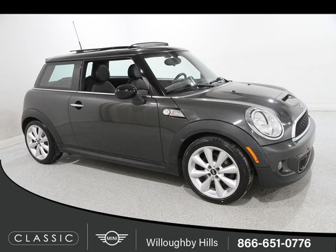 Used 2012 MINI Cooper S image 1