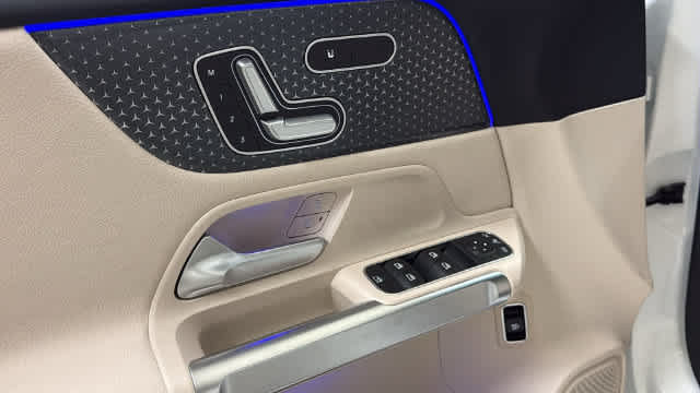 Certified 2026 Mercedes-Benz GLB 250 4MATIC image 16