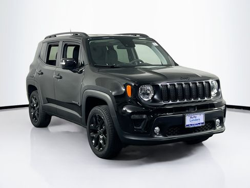Used 2023 Jeep Renegade Altitude AWD/4WD image 3