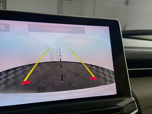 Used 2025 Jeep Compass Limited image 22