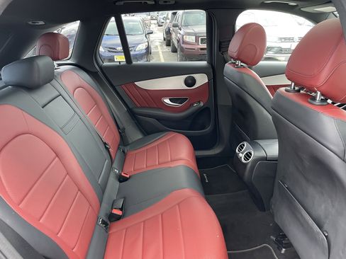 Used 2022 Mercedes-Benz GLC 300 4MATIC image 30