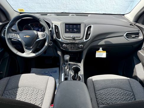 Used 2024 Chevrolet Equinox LT image 32
