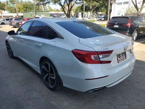 Used 2018 Honda Accord Sport image 4