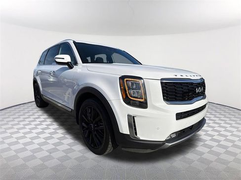 Used 2022 Kia Telluride SX w/ SX Prestige Package image 3