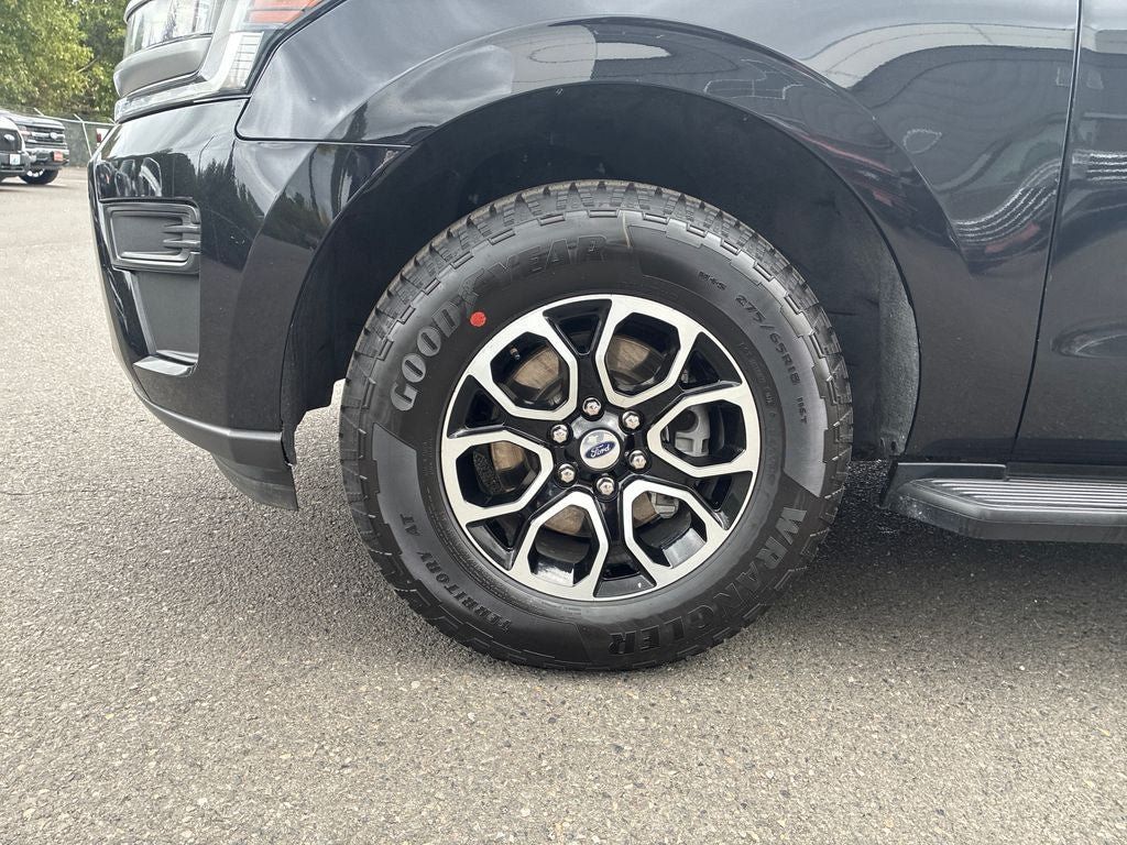 Used 2024 Ford Expedition Max XLT AWD/4WD image 32
