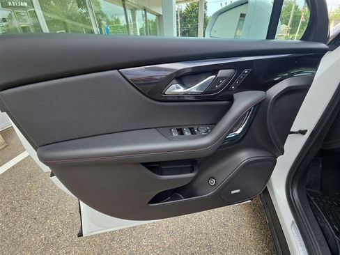 Used 2019 Chevrolet Blazer RS AWD/4WD image 22