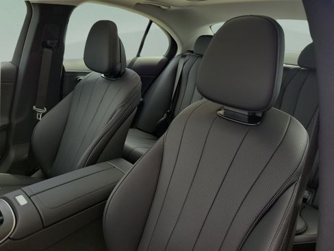 New 2026 Mercedes-Benz E 350 Sedan image 18