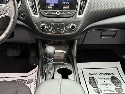 Used 2023 Chevrolet Malibu LT image 15