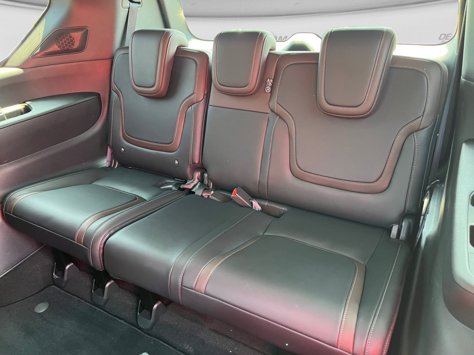 Used 2025 Nissan Armada SL w/ Captain's Chari Seat Package AWD/4WD image 24