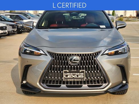 Used 2025 Lexus NX 250 FWD w/ Towing Package (2000 Lbs) image 2