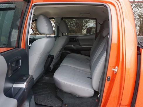 Used 2017 Toyota Tacoma SR5 image 14