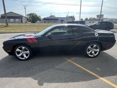 Used 2012 Dodge Challenger R/T Plus image 4