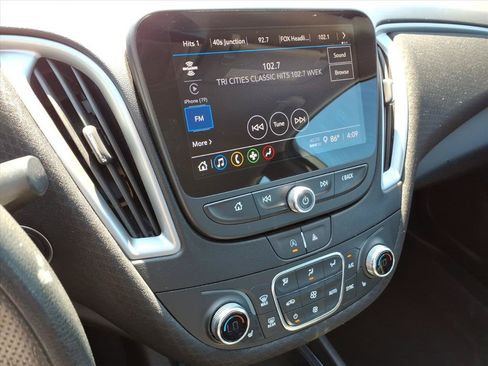 Used 2024 Chevrolet Malibu LT FWD image 17