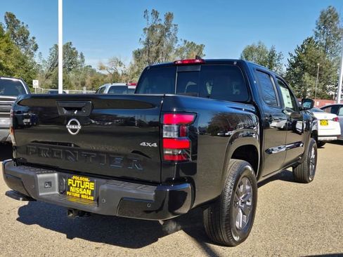 New 2026 Nissan Frontier SV image 4