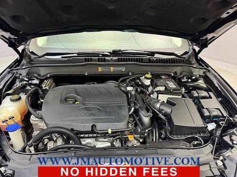 Used 2018 Ford Fusion SE w/ Equipment Group 201A FWD image 10