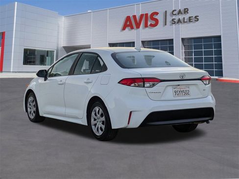 Used 2025 Toyota Corolla LE image 9