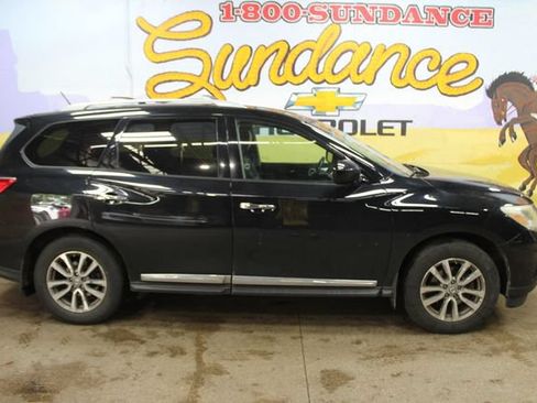 Used 2014 Nissan Pathfinder Platinum AWD/4WD image 1