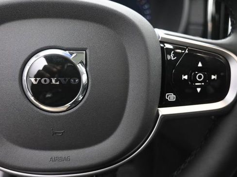 New 2026 Volvo XC90 B5 Plus w/ Protection Package Premier AWD/4WD image 14