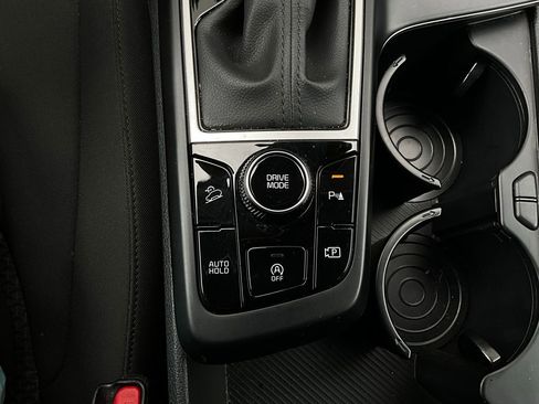 Used 2025 Kia Sportage LX image 21