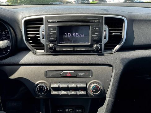 Used 2019 Kia Sportage LX FWD image 11