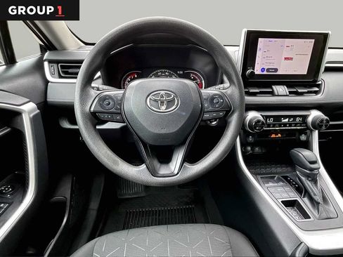 Used 2023 Toyota RAV4 XLE AWD/4WD image 6