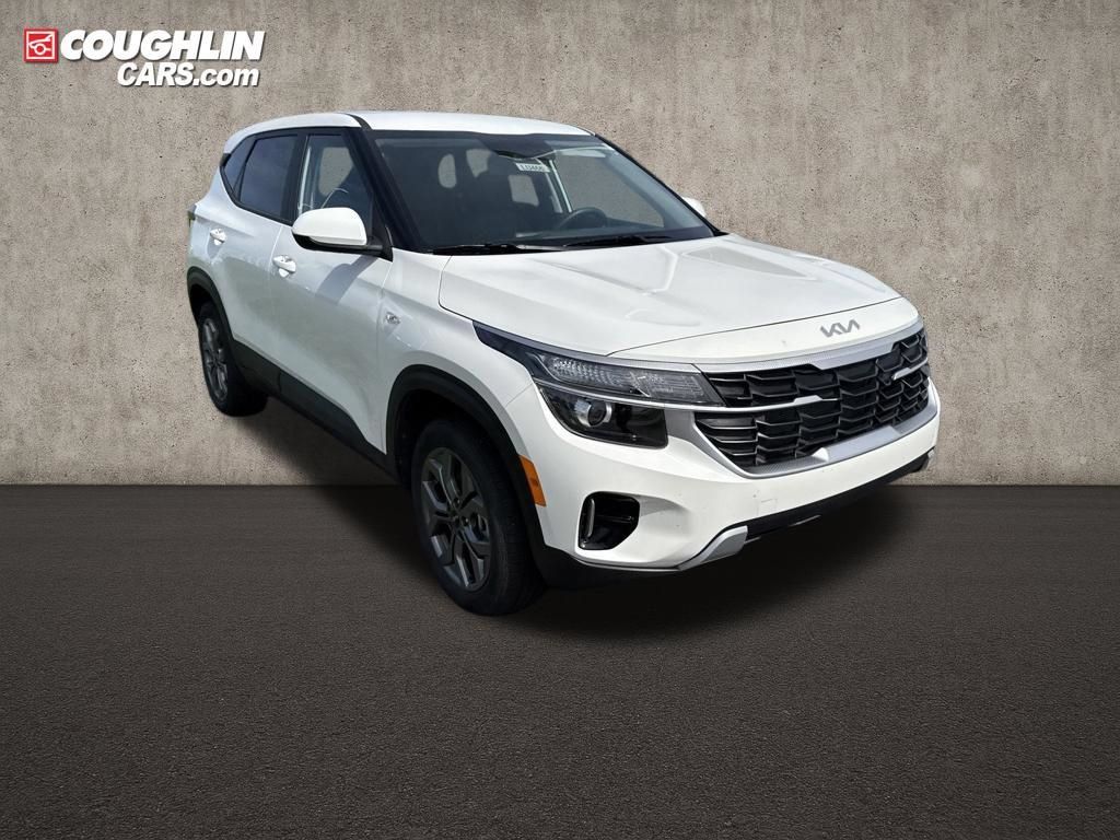 Used 2025 Kia Seltos LX AWD/4WD image 9