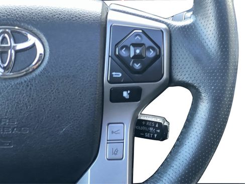 Used 2020 Toyota 4Runner Limited AWD/4WD image 17