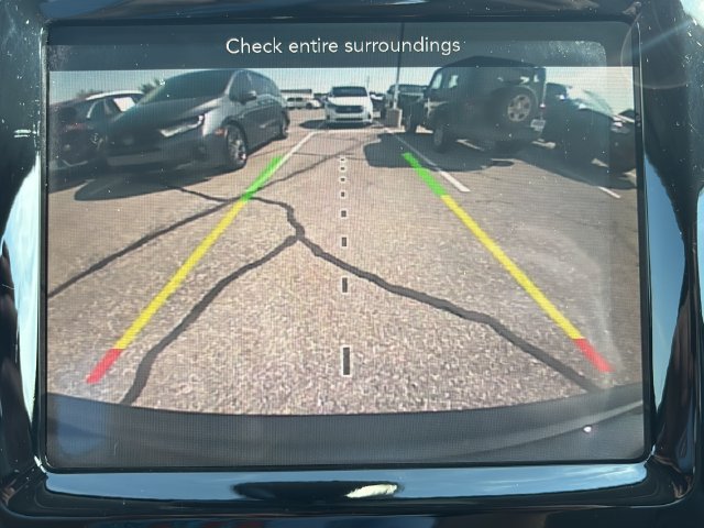 Used 2019 Jeep Cherokee Limited FWD image 25