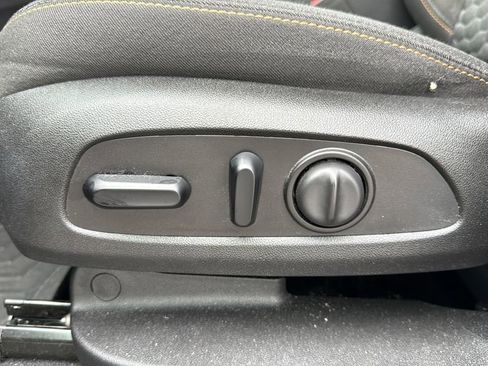 Used 2019 Chevrolet Equinox LT image 7