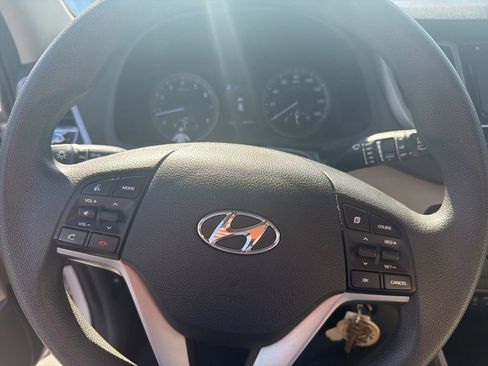 Used 2018 Hyundai Tucson SE FWD image 1