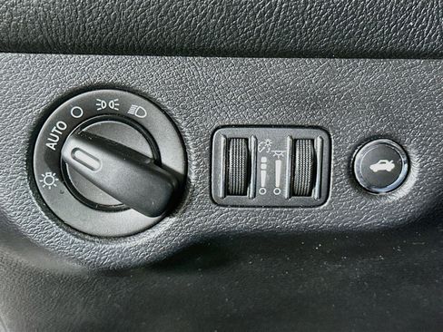 Used 2017 Dodge Challenger SXT RWD image 16