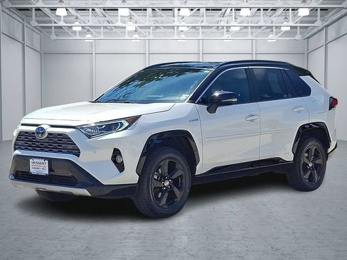 Used 2021 Toyota RAV4 XSE AWD/4WD image 4