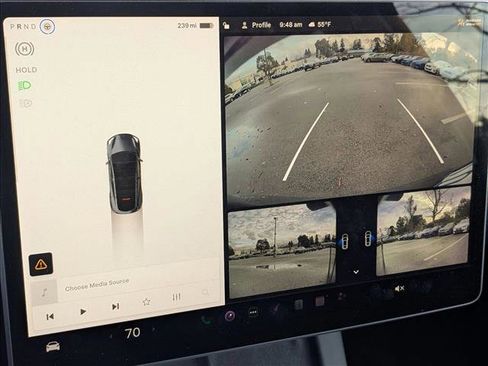 Used 2022 Tesla Model Y Long Range image 12