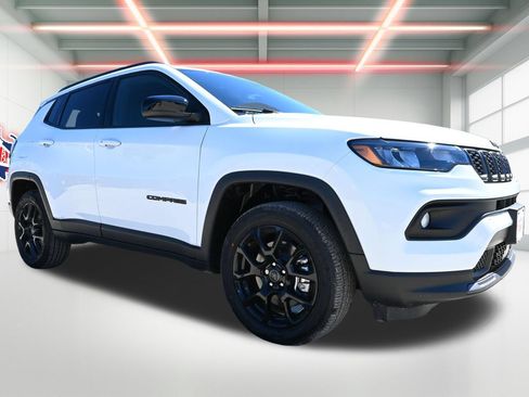 New 2026 Jeep Compass Latitude AWD/4WD image 4