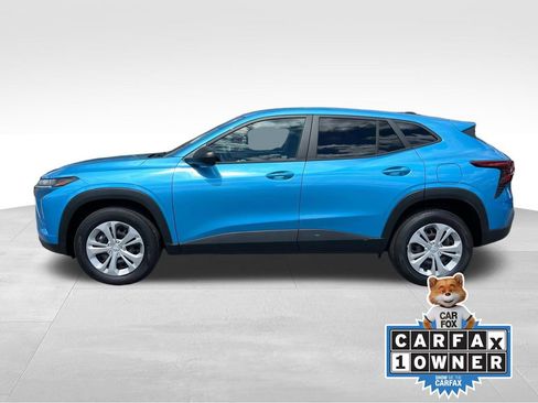 Used 2025 Chevrolet Trax LS image 7