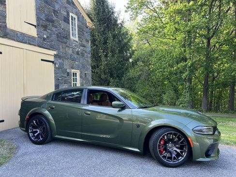 Used 2022 Dodge Charger SRT Hellcat w/ SRT Black Package image 31