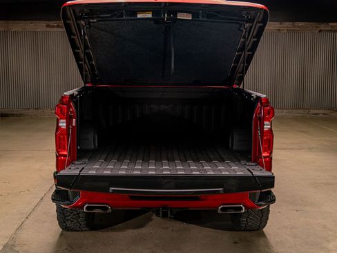 Used 2022 Chevrolet Silverado 1500 High Country image 9