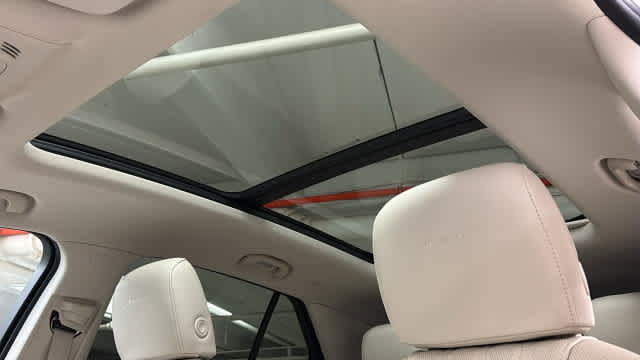 Used 2023 Buick Envision Avenir AWD/4WD image 4