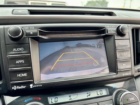 Used 2016 Toyota RAV4 XLE AWD/4WD image 4