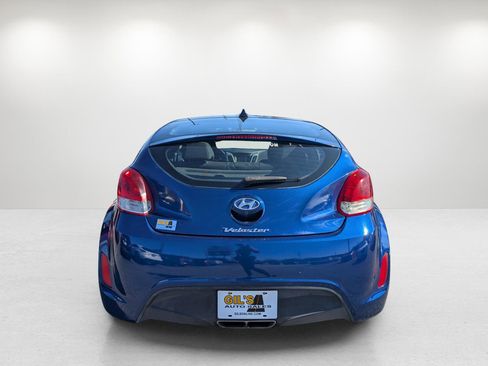 Used 2015 Hyundai Veloster image 6