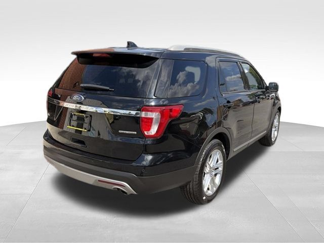 Used 2016 Ford Explorer XLT w/ Equipment Group 202A FWD image 23