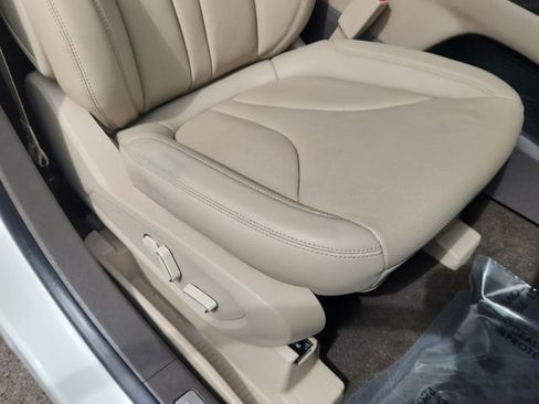 Used 2023 Lincoln Nautilus Reserve AWD/4WD image 26