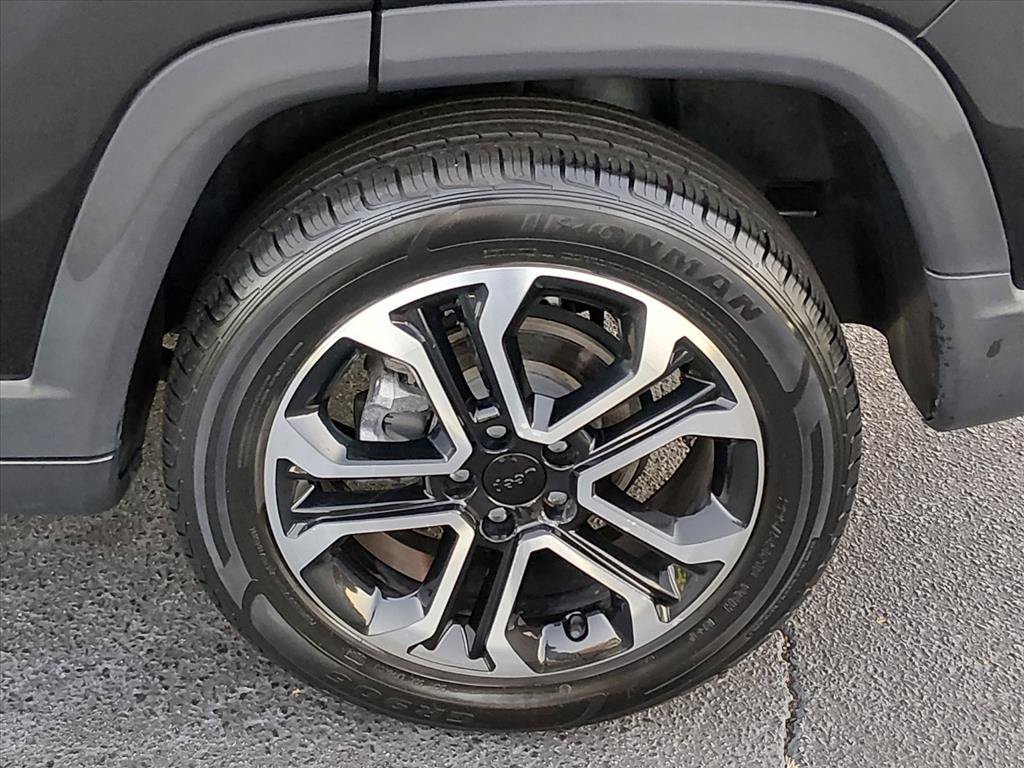 Used 2022 Jeep Compass Limited AWD/4WD image 18