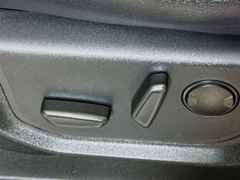 Used 2020 Ford F150 Lariat AWD/4WD image 23