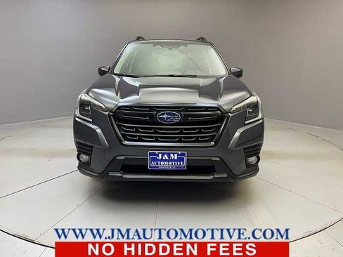 Used 2023 Subaru Forester Premium image 8