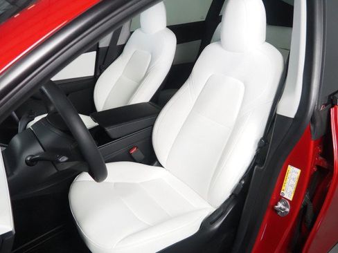 Used 2021 Tesla Model Y Long Range AWD/4WD image 15