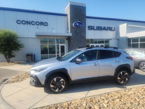 Used 2026 Subaru Crosstrek 2.5i Limited w/ Crosstrek Mirror Package AWD/4WD image 1