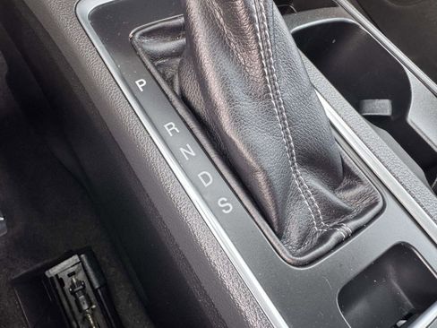 Used 2018 Ford Escape SE w/ SE Sport Appearance Package image 37